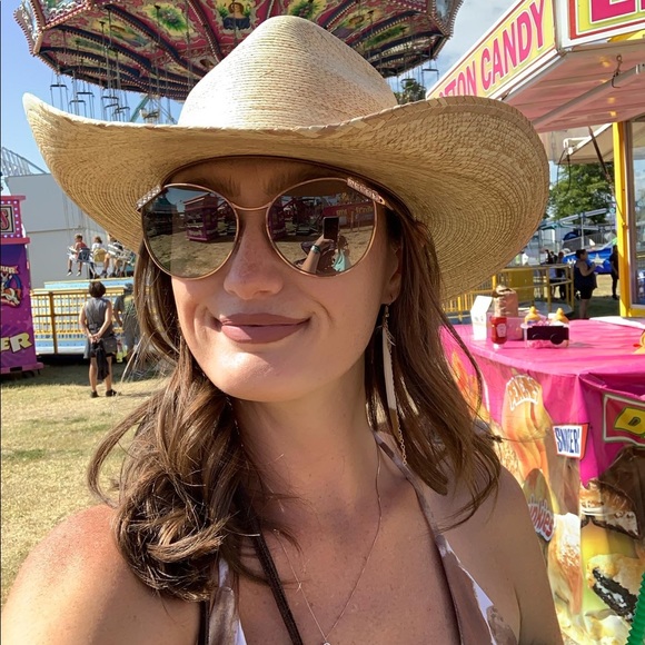 Trades Considered 🥂🙌🏽👯♀️💋 - Picture 5 of 16